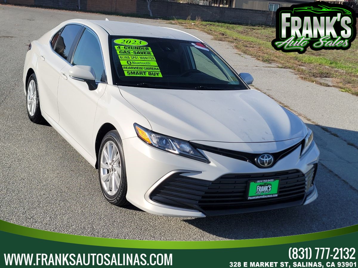 2023 Toyota Camry LE's photo