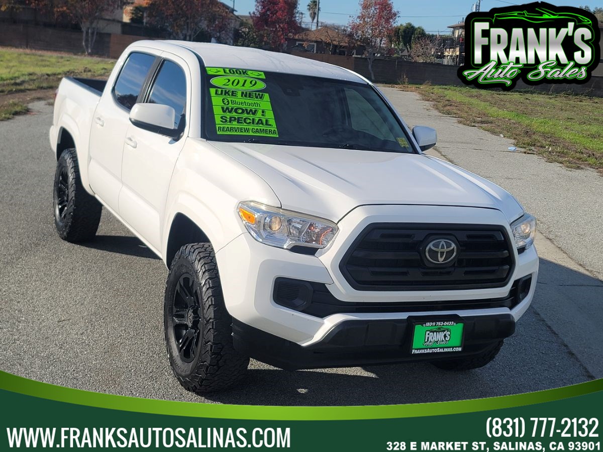 2019 Toyota Tacoma SR's photo