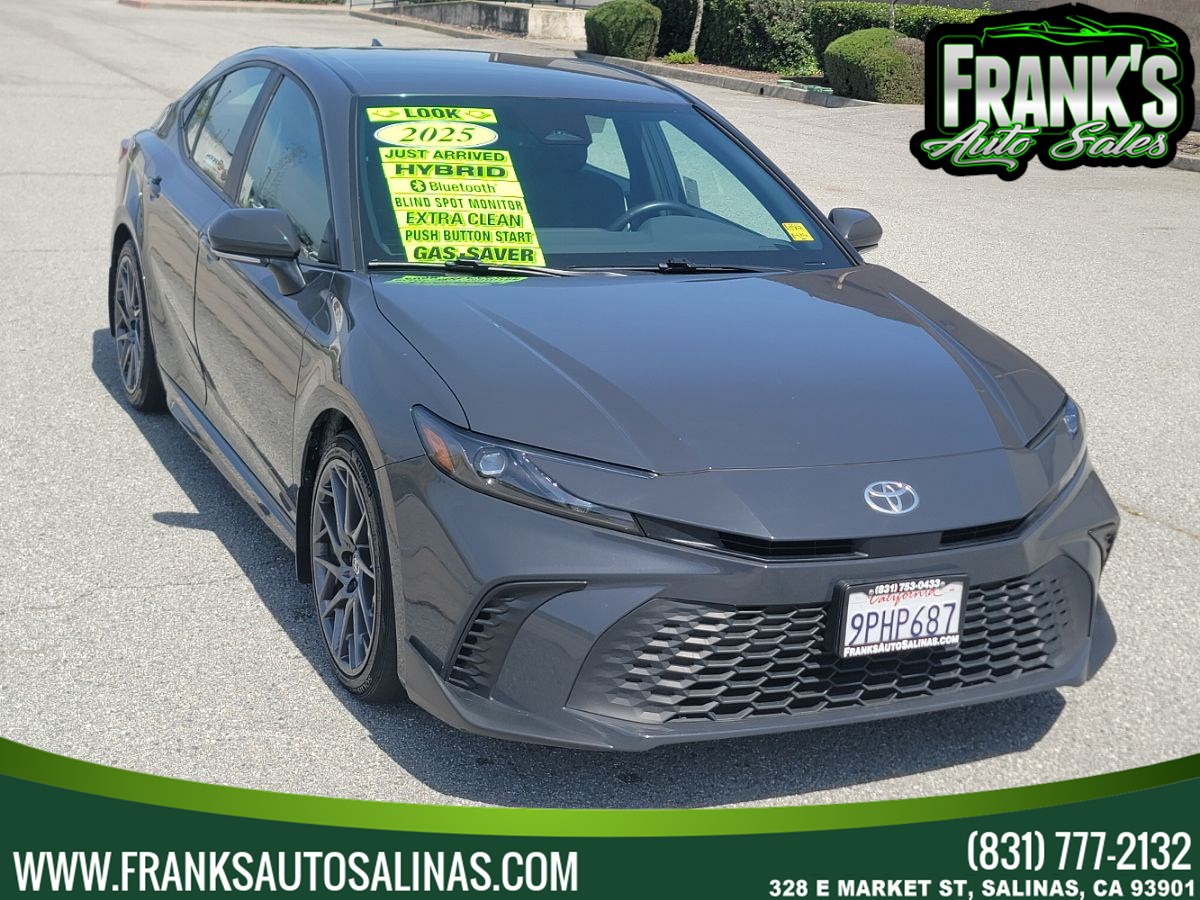 2025 Toyota Camry SE