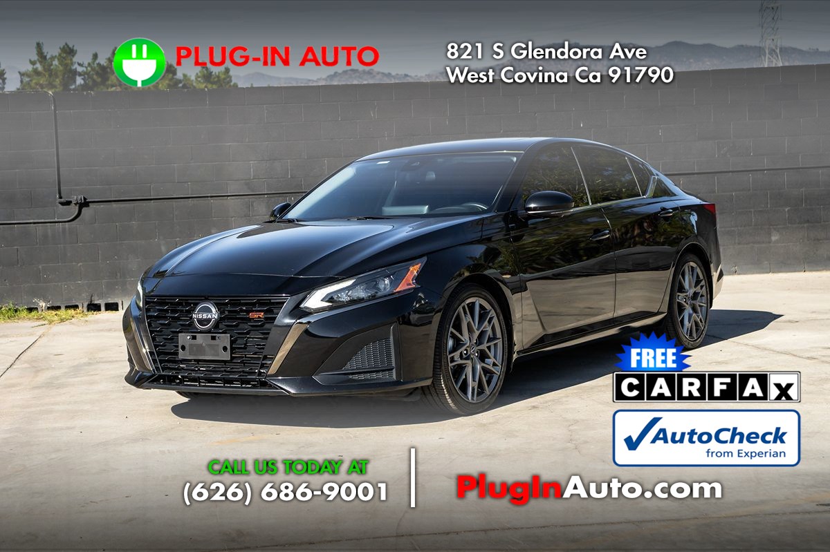 2023 Nissan Altima SR's photo