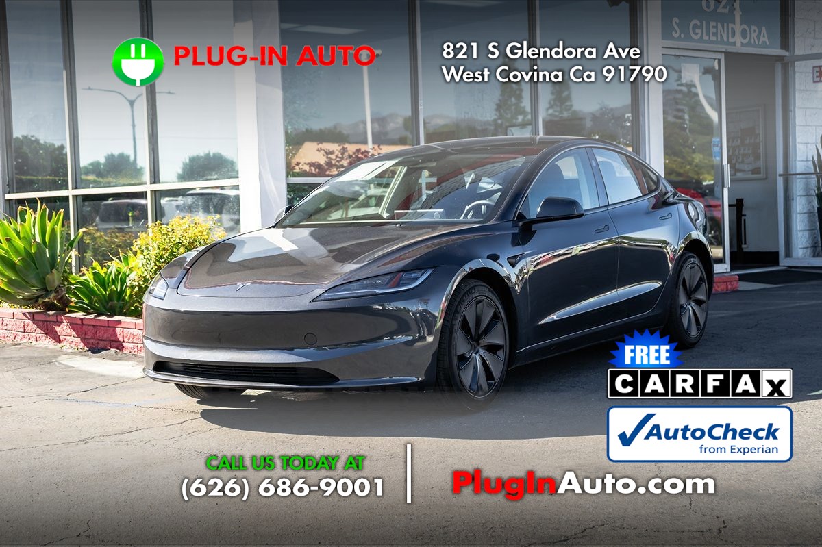 2025 Tesla Model 3 Performance's photo