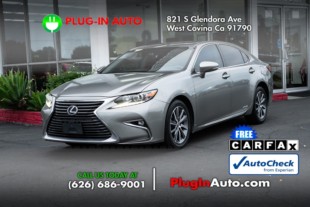 2016 Lexus ES 300h's photo