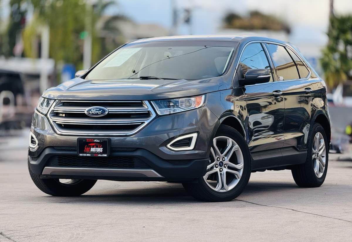 2017 Ford Edge Titanium's photo