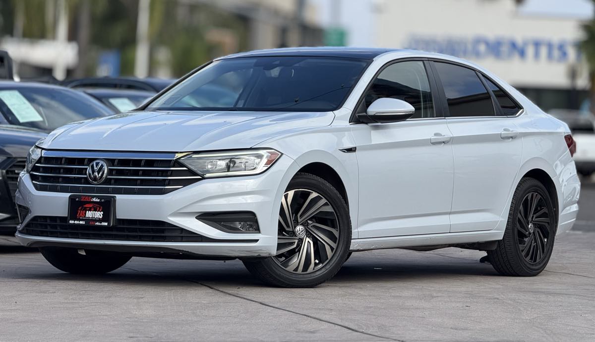 2019 Volkswagen Jetta SEL Premium's photo