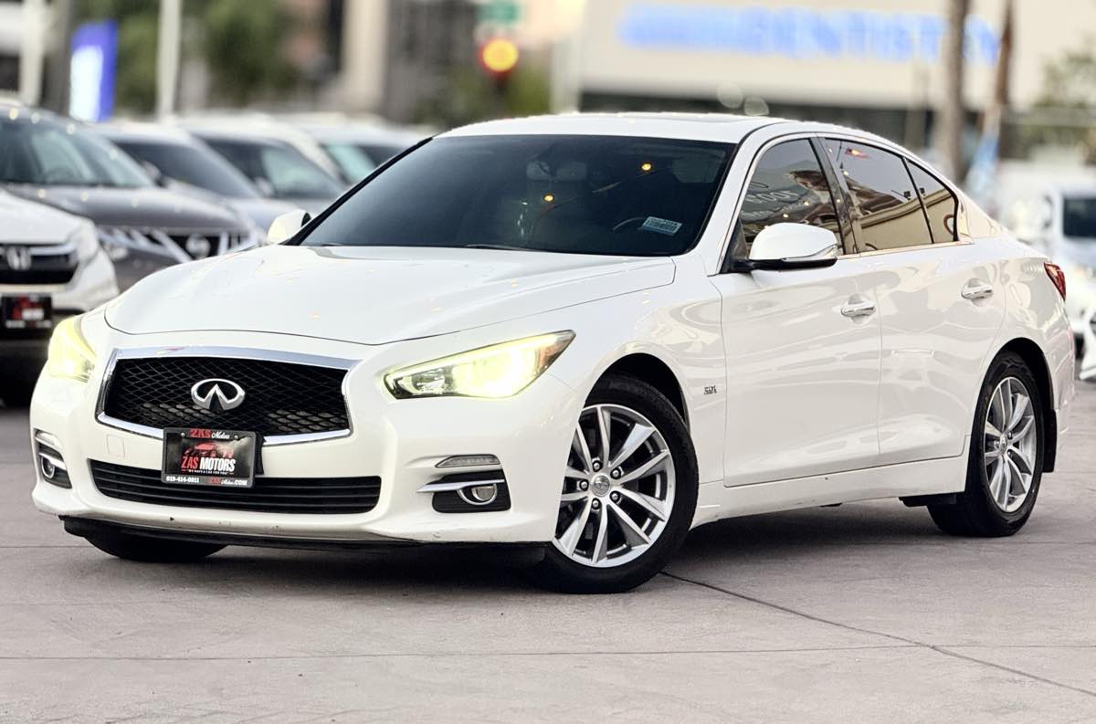 2016 INFINITI Q50