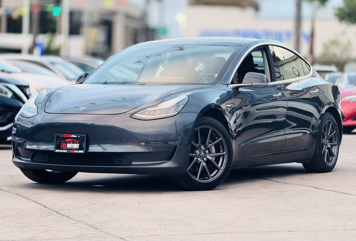 2018 Tesla Model 3 Long Range's photo