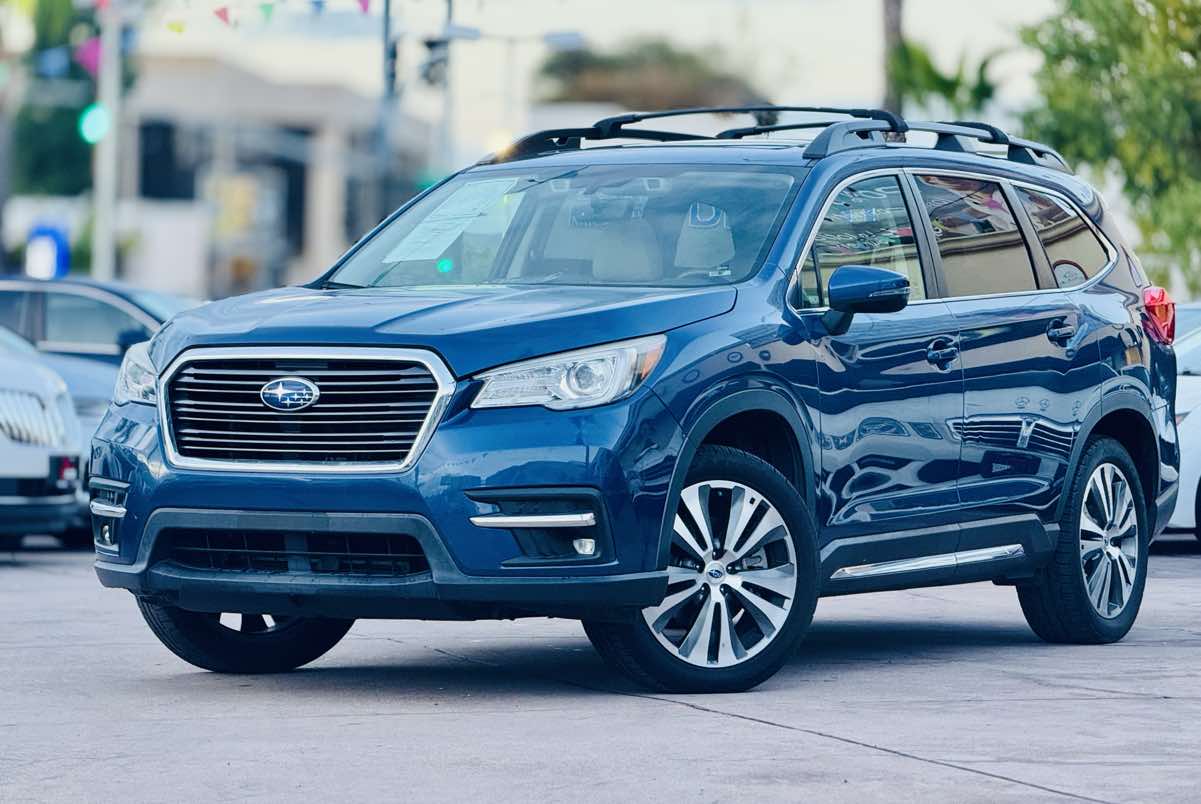2019 Subaru Ascent Limited's photo