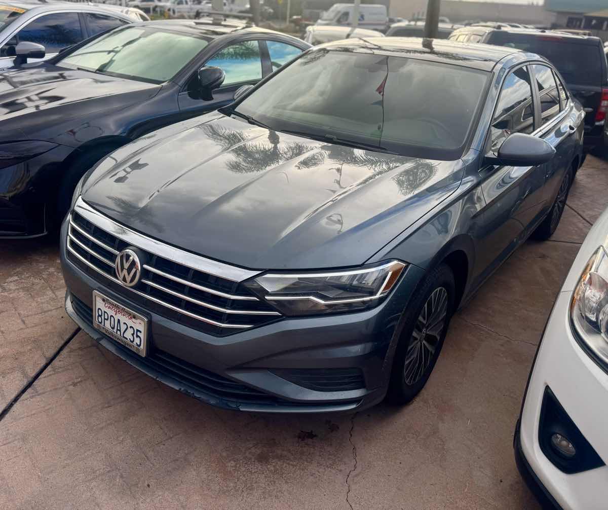 2020 Volkswagen Jetta SE's photo