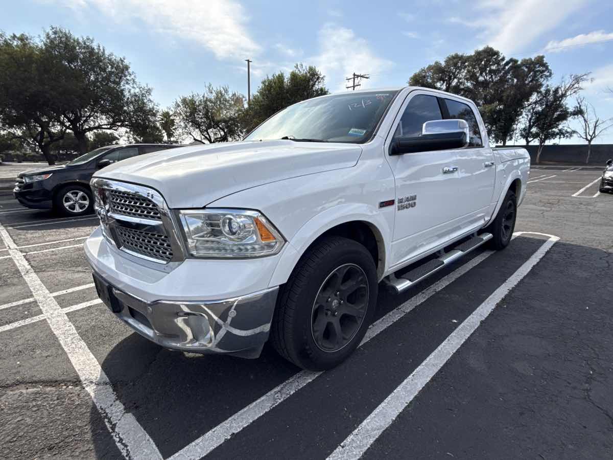 2016 RAM Ram 1500 Pickup Laramie's photo