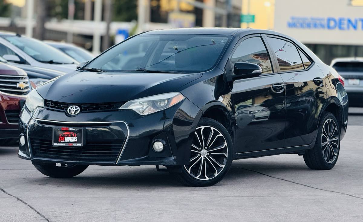 2014 Toyota Corolla S Plus's photo