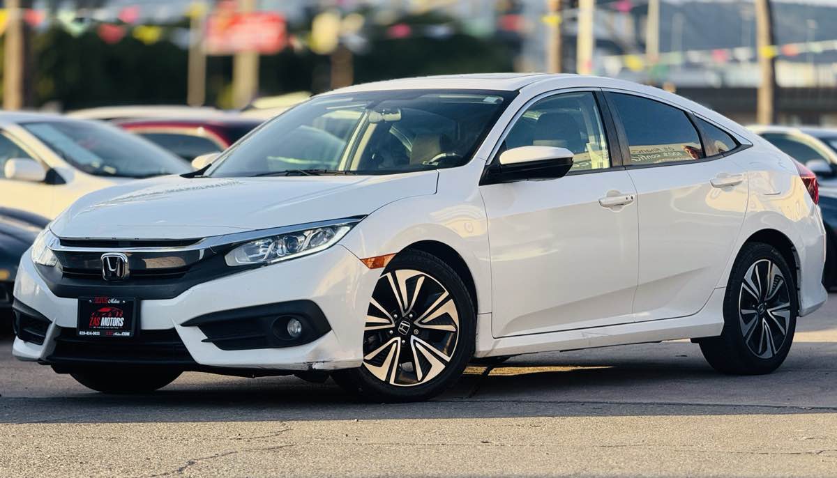 2018 Honda Civic EX-T's photo