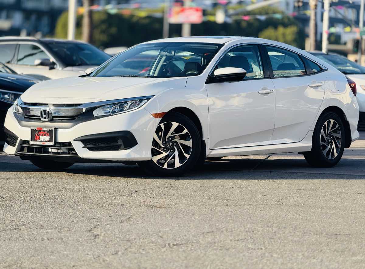 2018 Honda Civic EX's photo