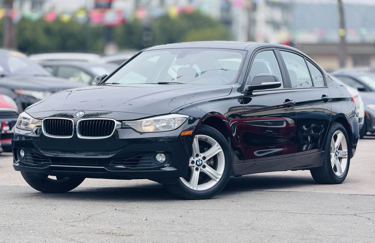 2013 BMW 3 Series 328i's photo