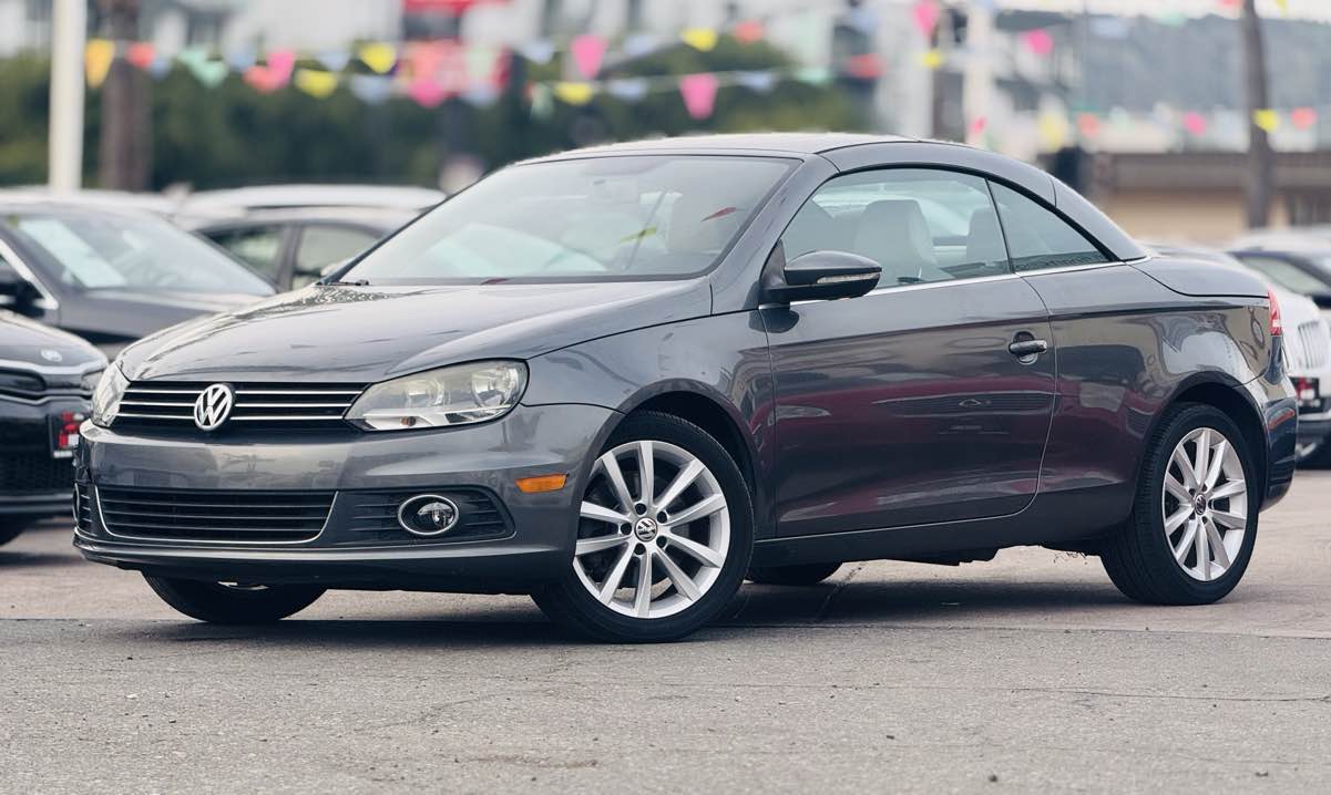 2012 Volkswagen Eos Komfort's photo