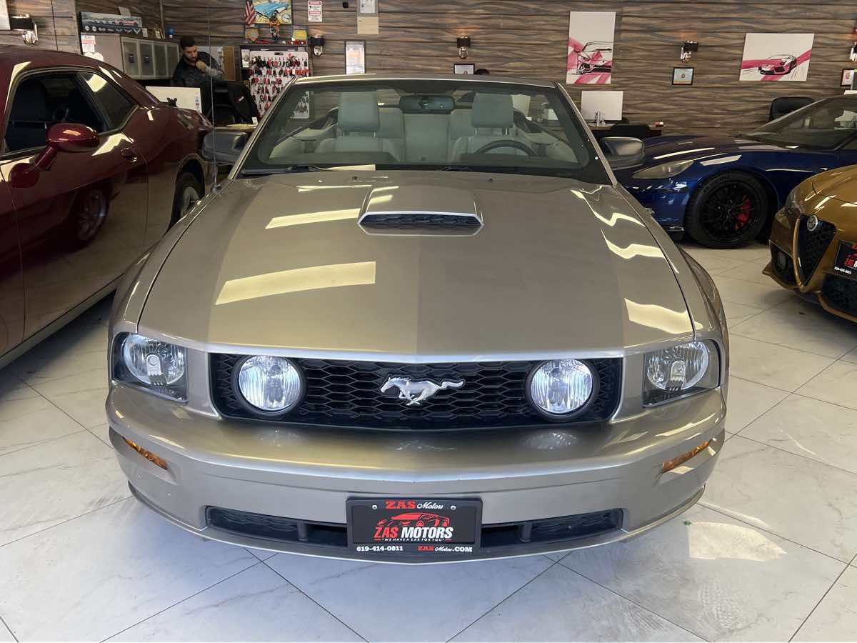 2009 Ford Mustang GT Premium's photo
