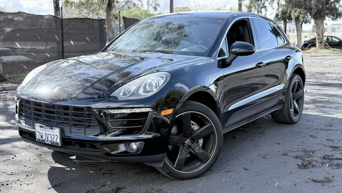 2016 Porsche Macan S's photo