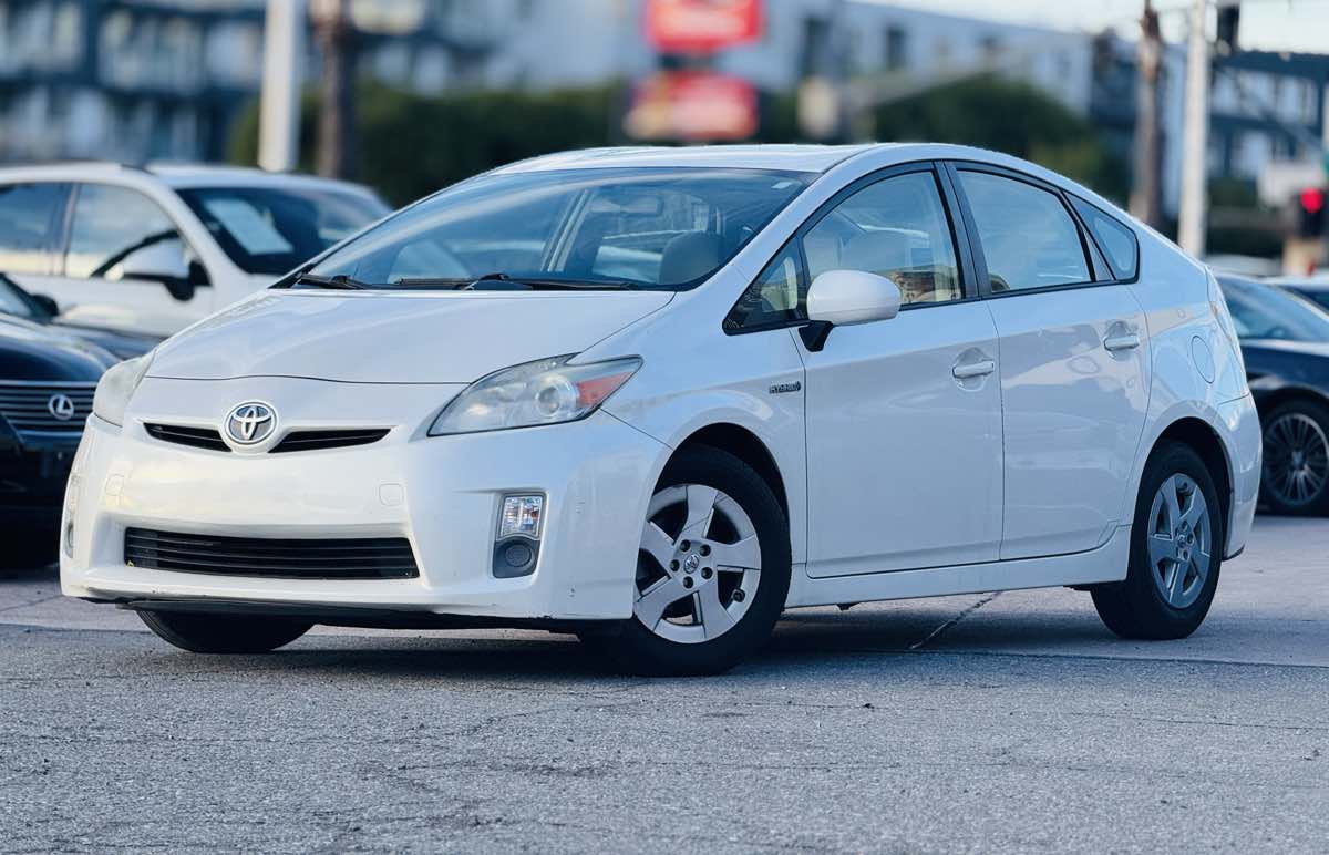 2010 Toyota Prius II's photo