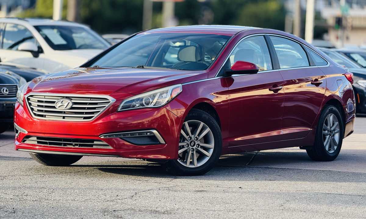 2015 Hyundai Sonata SE's photo