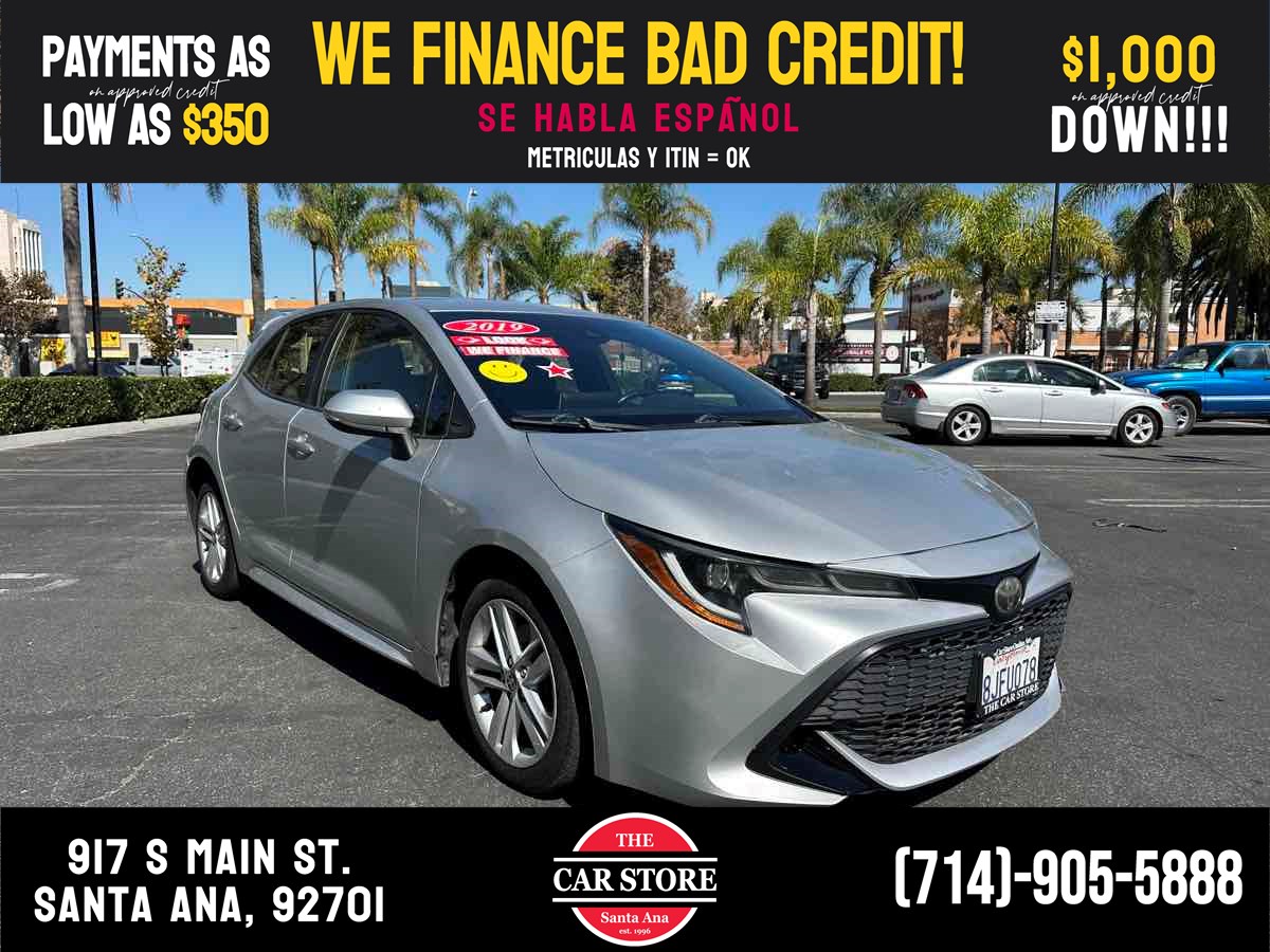 2019 Toyota Corolla Hatchback SE's photo