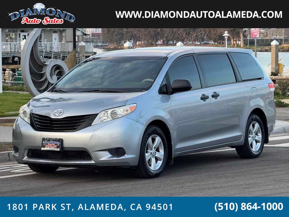 2011 Toyota Sienna LE
