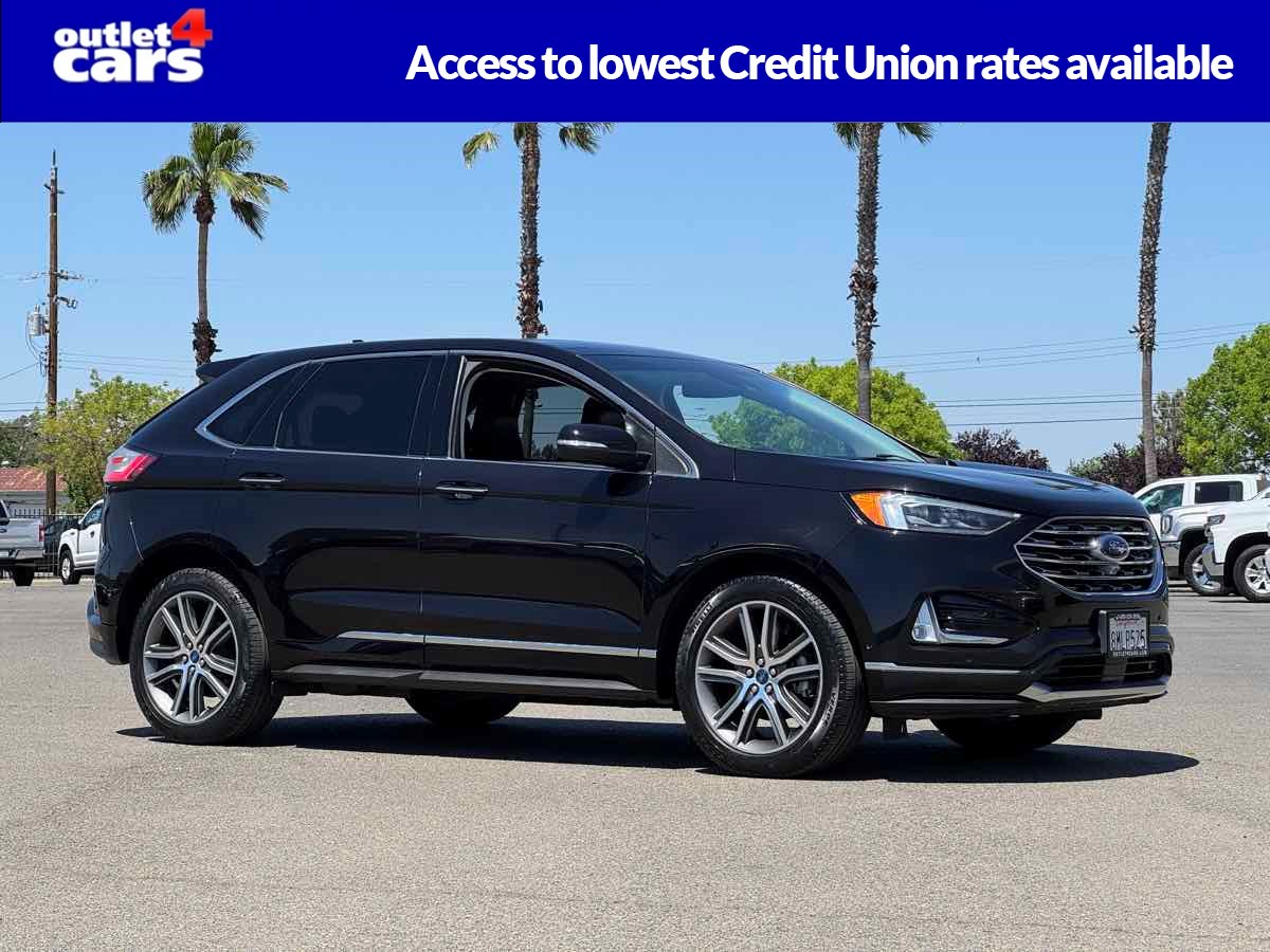 2019 Ford Edge Titanium's photo