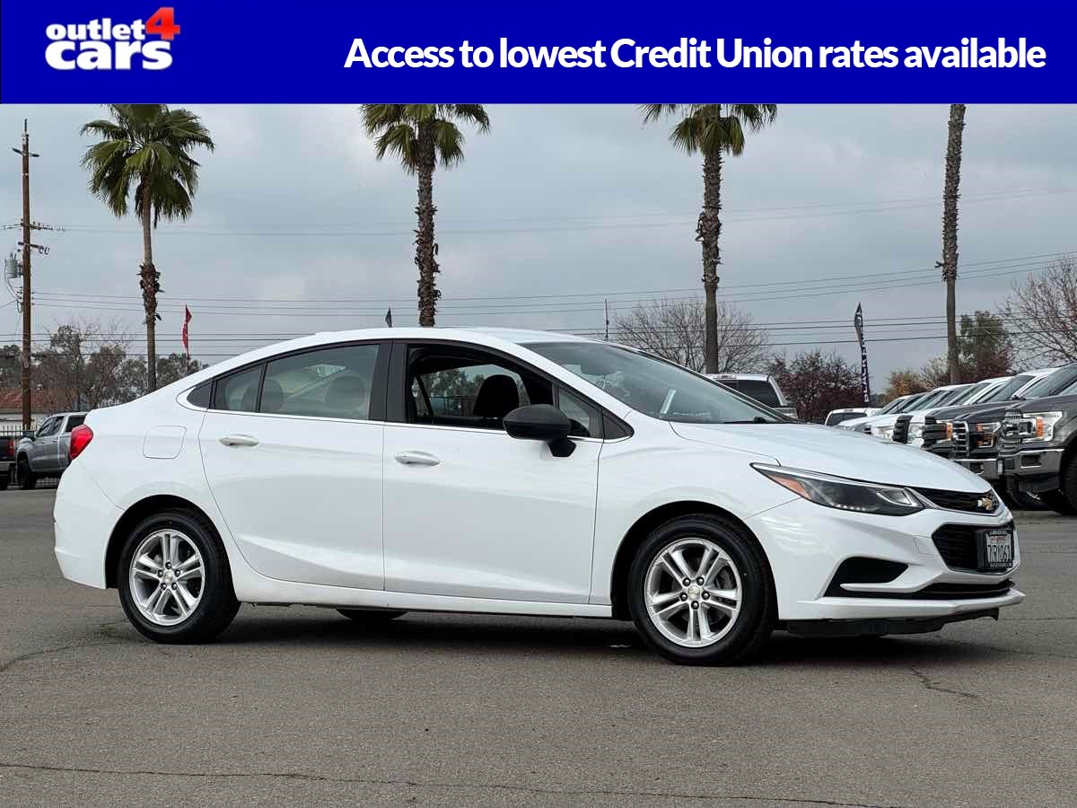 2017 Chevrolet Cruze LT's photo