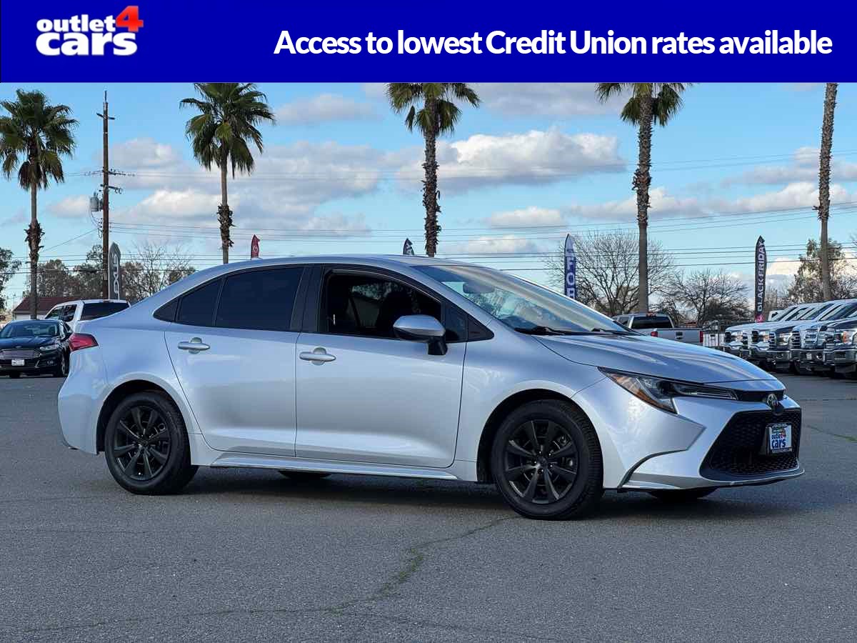 2021 Toyota Corolla LE's photo