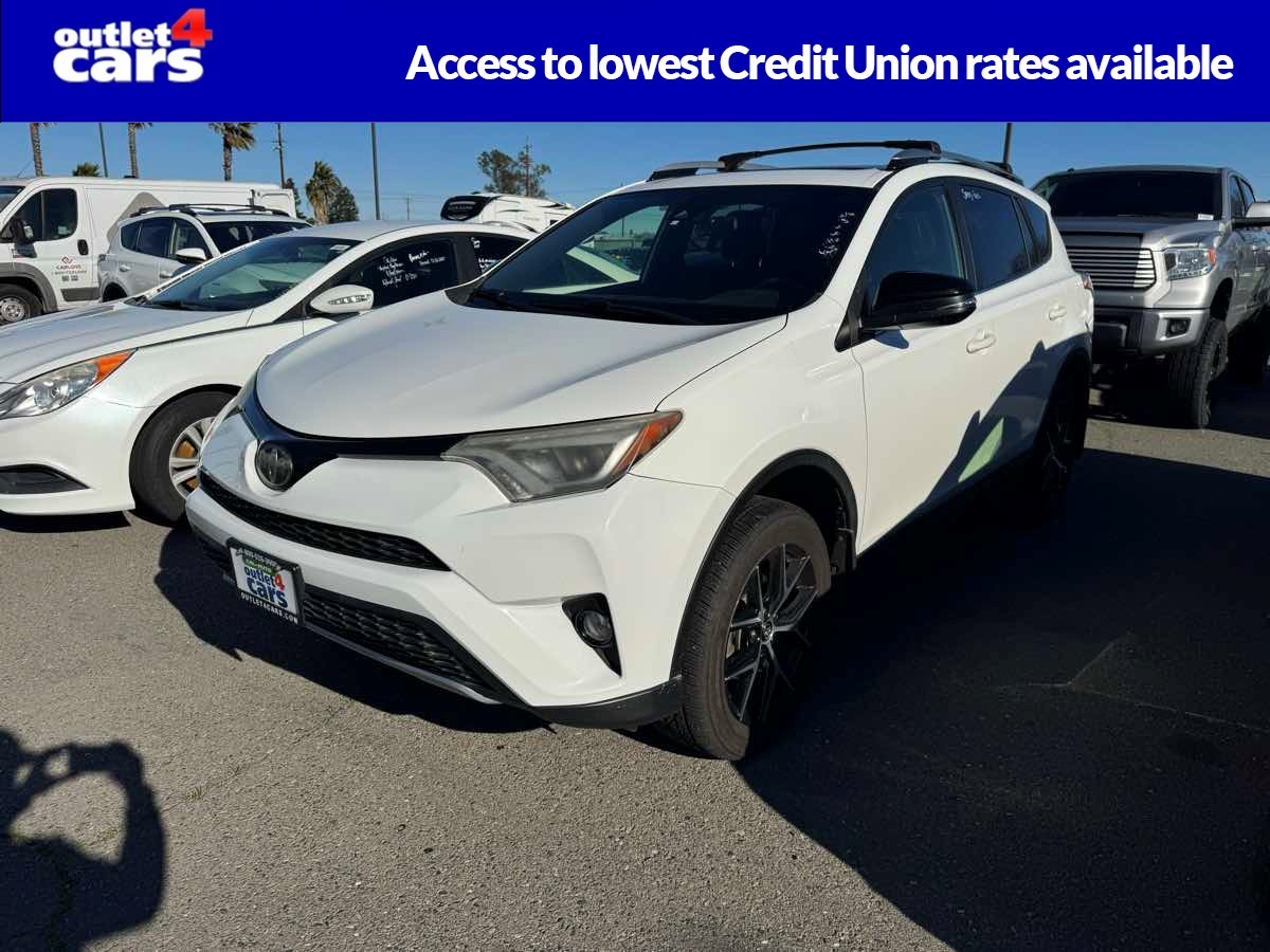 2017 Toyota RAV4 SE's photo