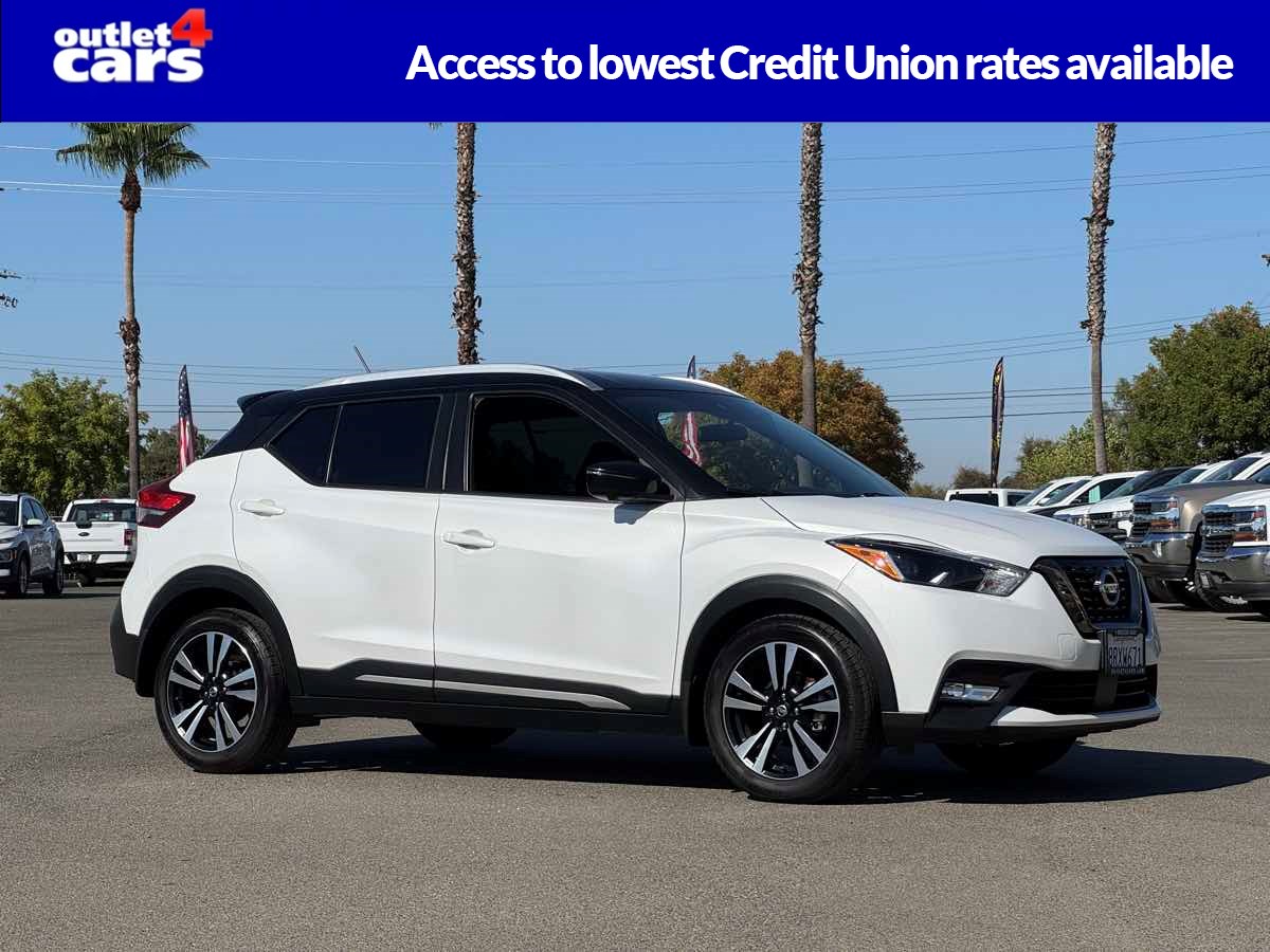 2020 Nissan Kicks SR