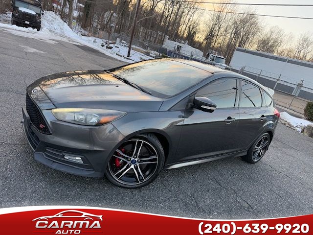 2017 Ford Focus ST's photo