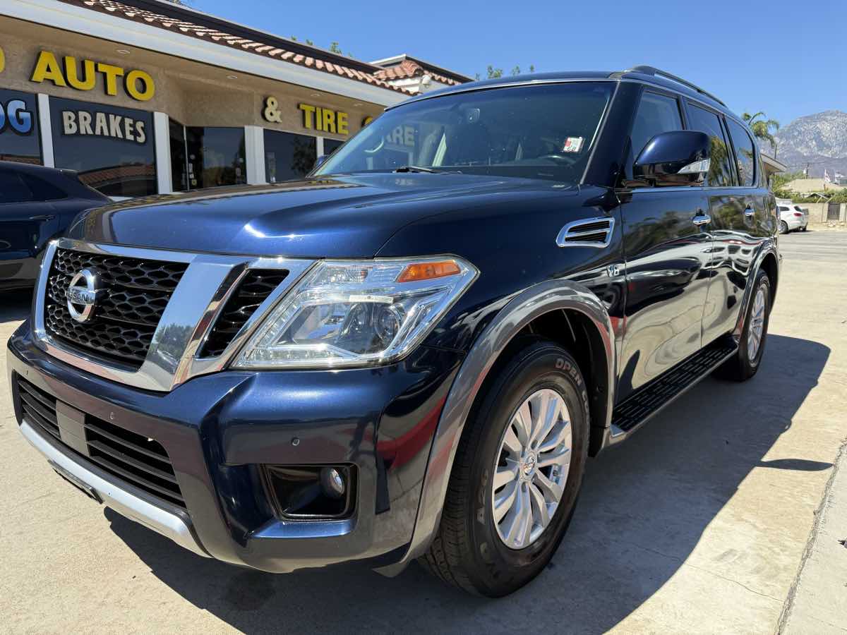 2018 Nissan Armada SV's photo