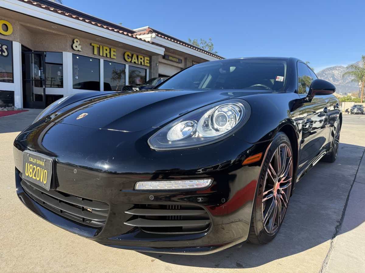 2016 Porsche Panamera S