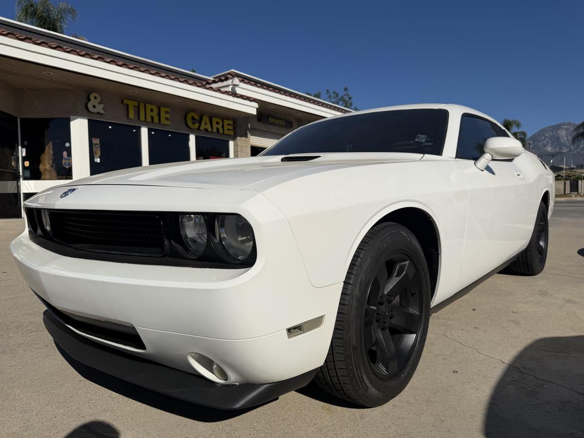 2009 Dodge Challenger SE