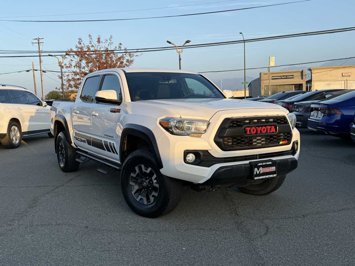 2021 Toyota Tacoma TRD Off Road's photo