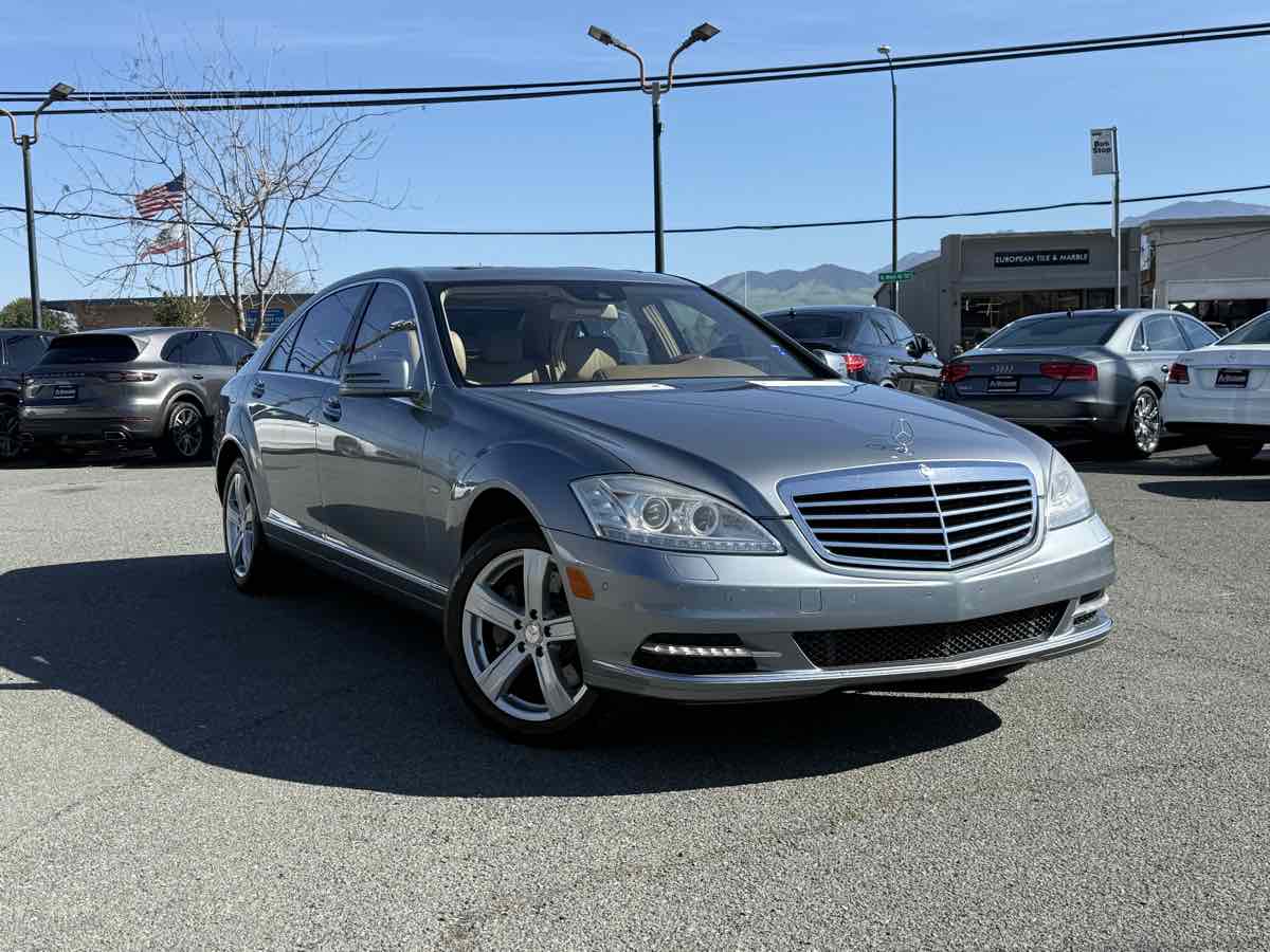 2012 Mercedes-Benz S-Class S550