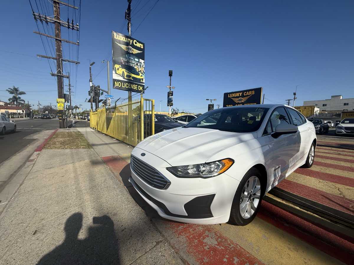 2019 Ford Fusion Hybrid SE's photo