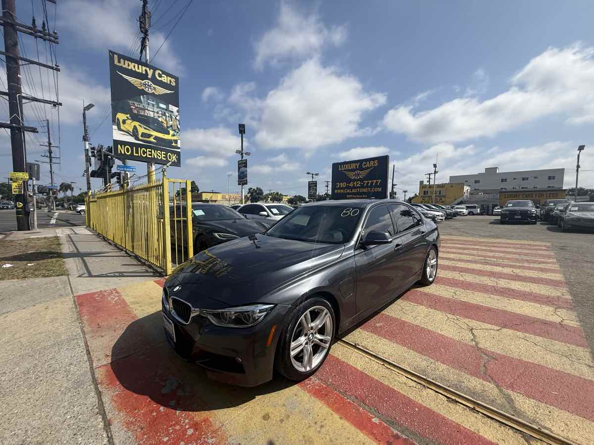 2018 BMW 3 Series 330e's photo