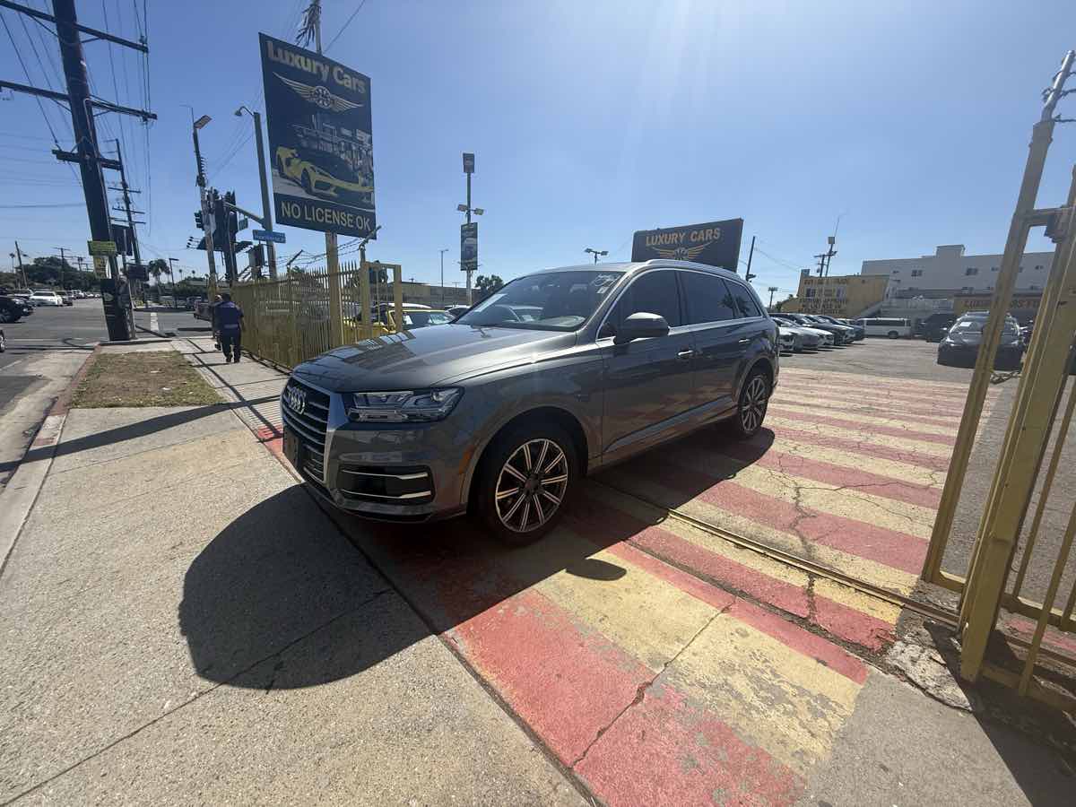 2018 Audi Q7 Premium Plus's photo