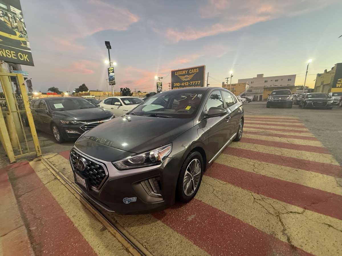 2021 Hyundai IONIQ SE