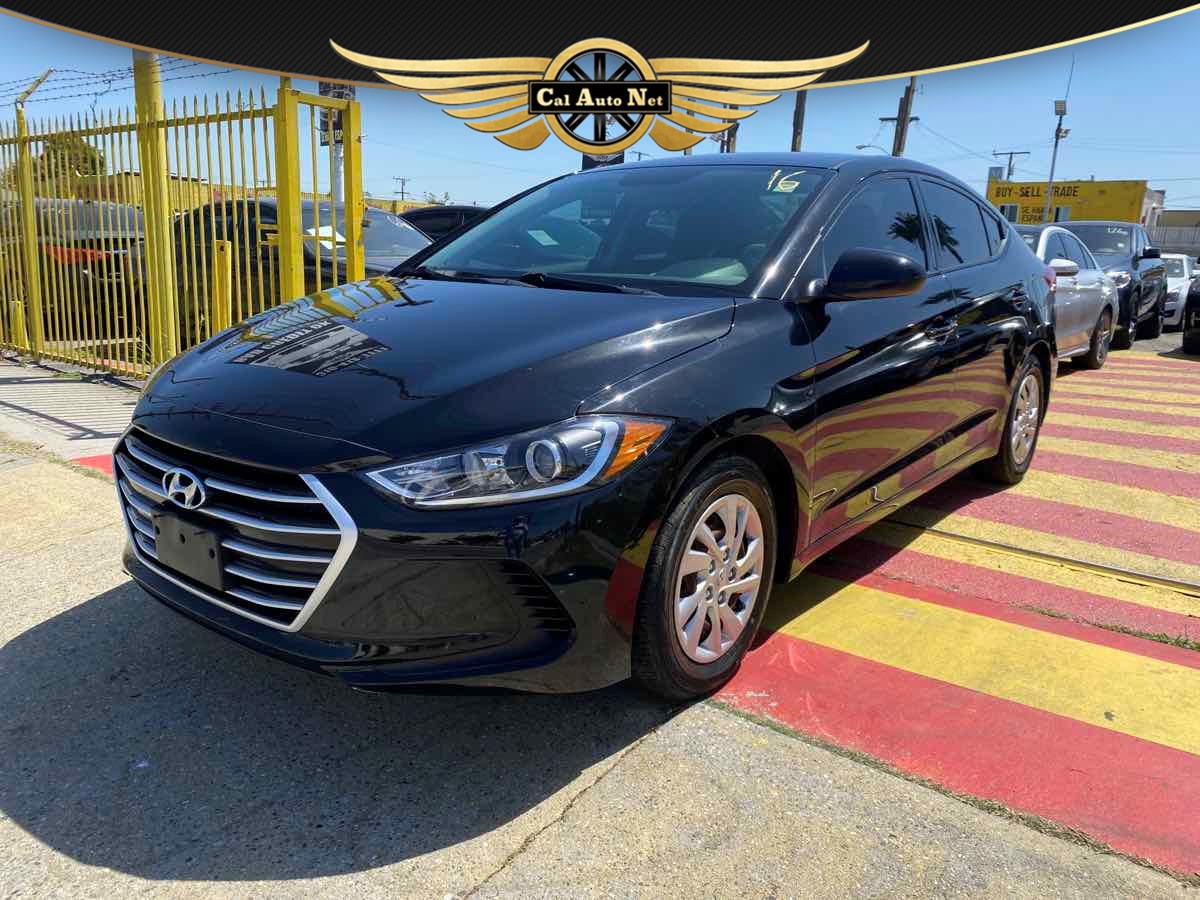 2018 Hyundai Elantra SE's photo
