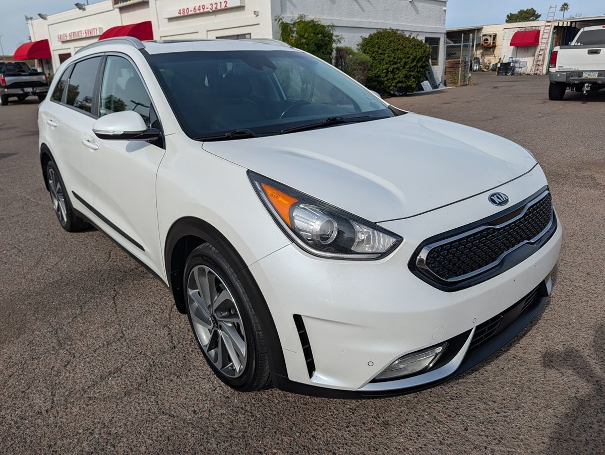 2019 Kia Niro Touring's photo