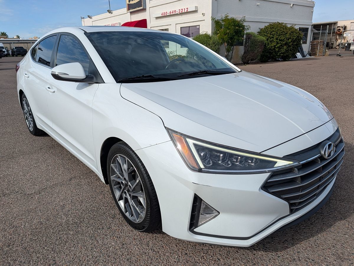 2020 Hyundai Elantra Limited's photo
