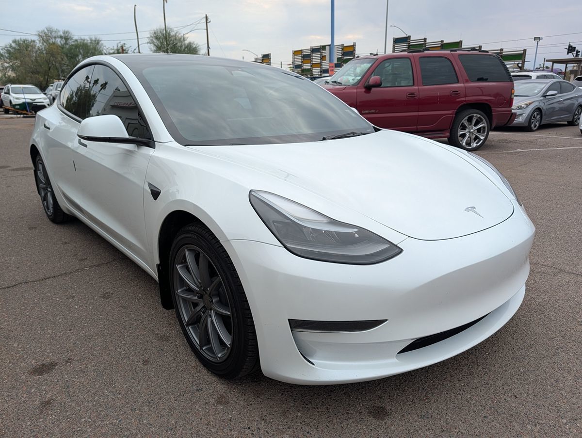 2023 Tesla Model 3 Base's photo