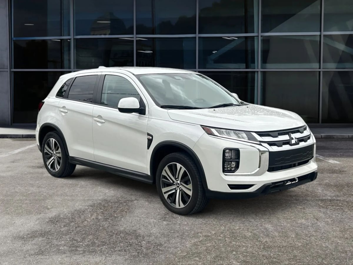 2021 Mitsubishi Outlander Sport ES's photo