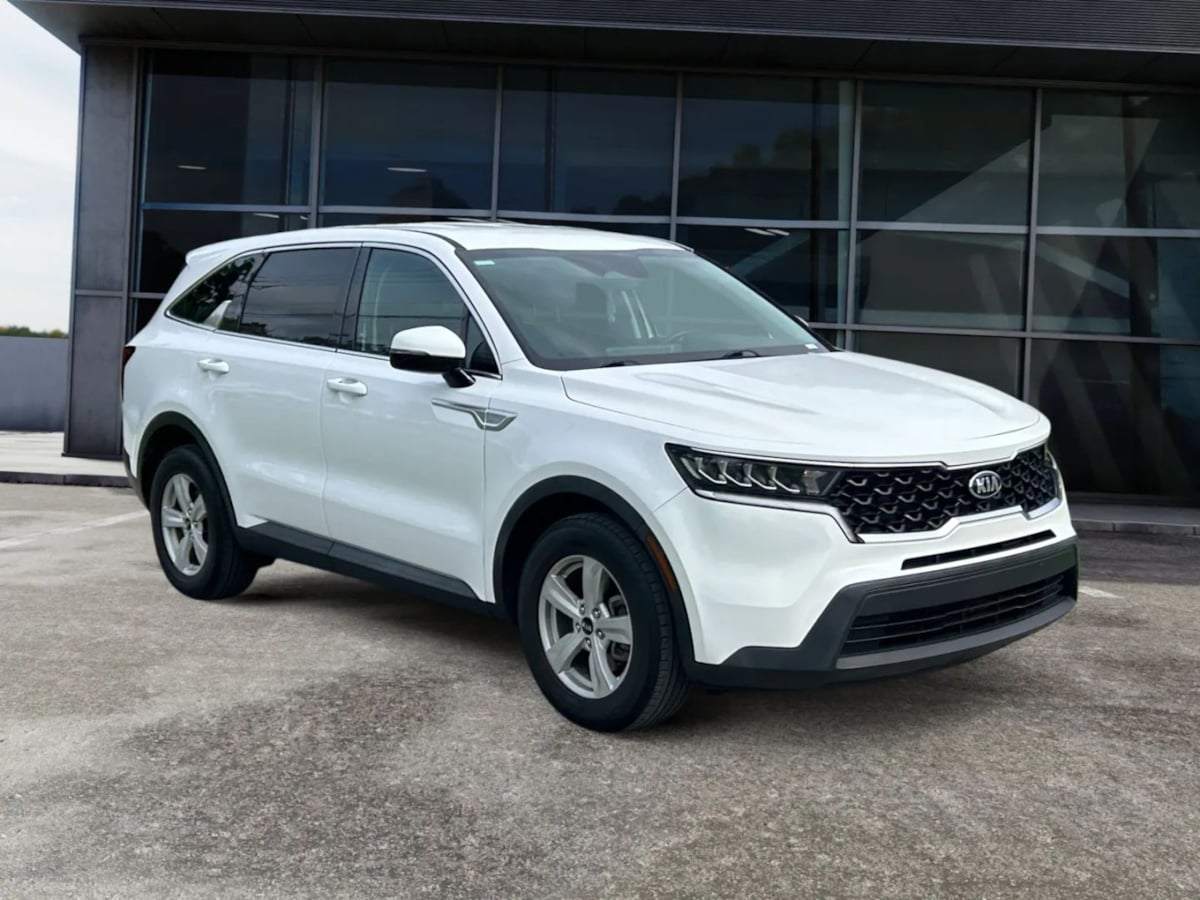2021 Kia Sorento LX's photo