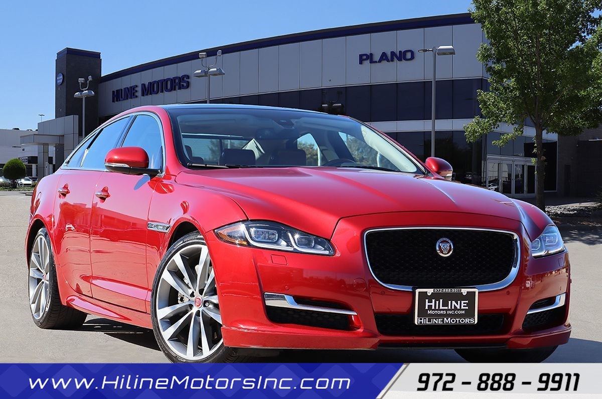 2016 Jaguar XJ R-Sport's photo