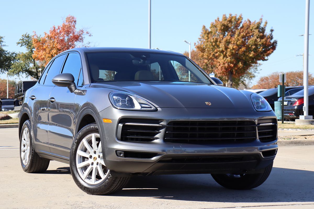 2019 Porsche Cayenne Base's photo