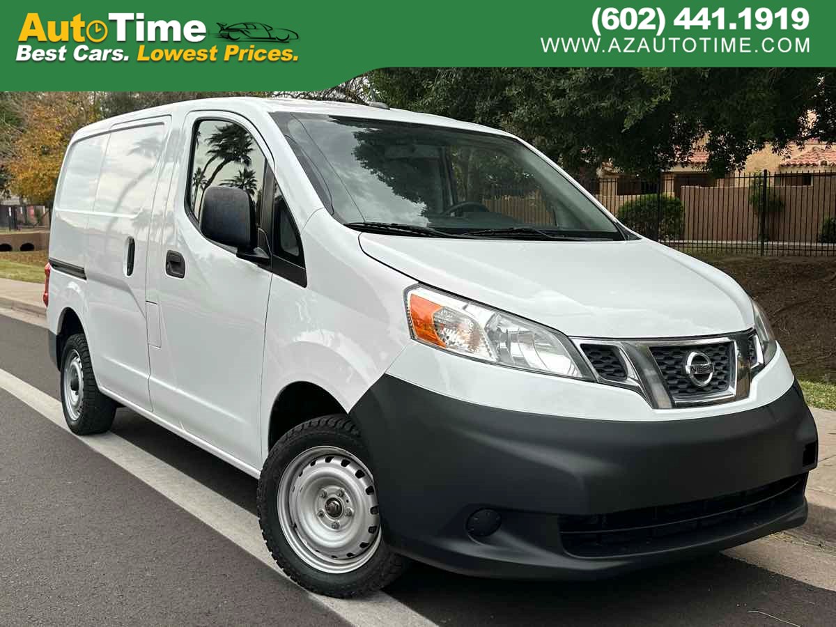 2020 Nissan NV200 S's photo