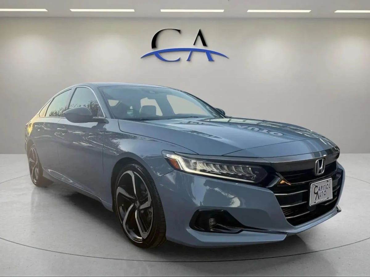 2022 Honda Accord Sport's photo