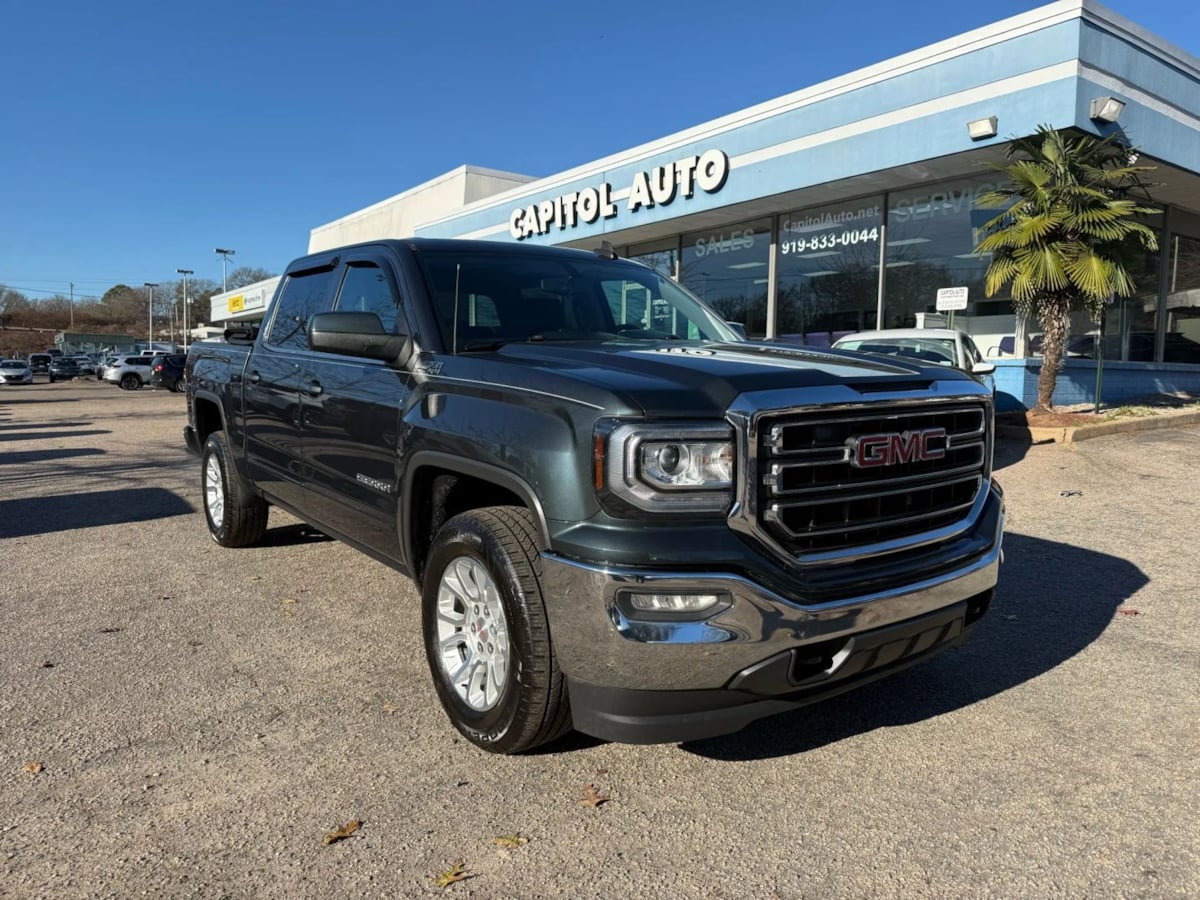 2017 GMC Sierra 1500 SLE's photo